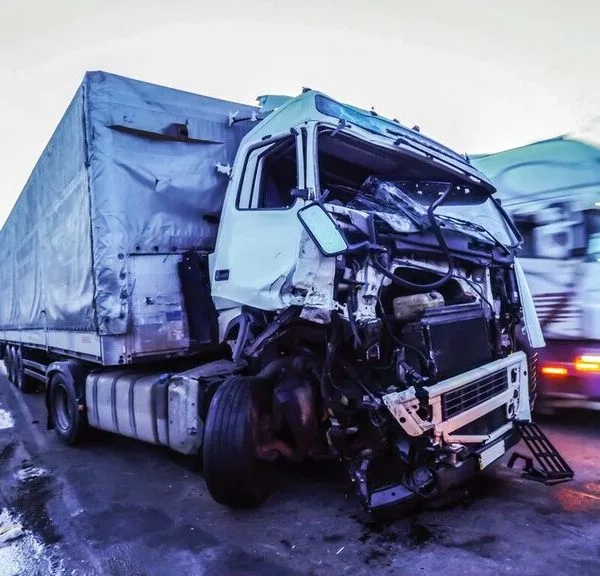 Lawsuit loans for truck accidents